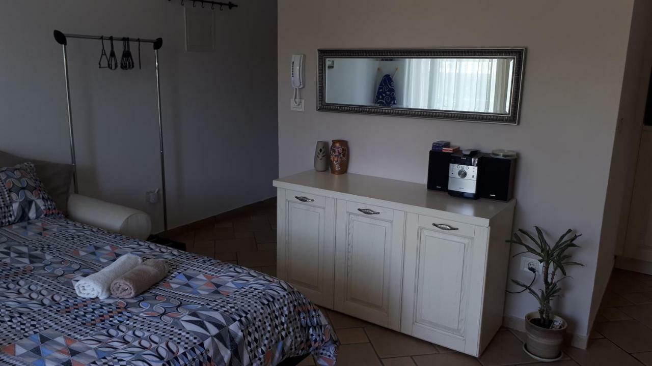 Apartment Lorenzo Помер Экстерьер фото